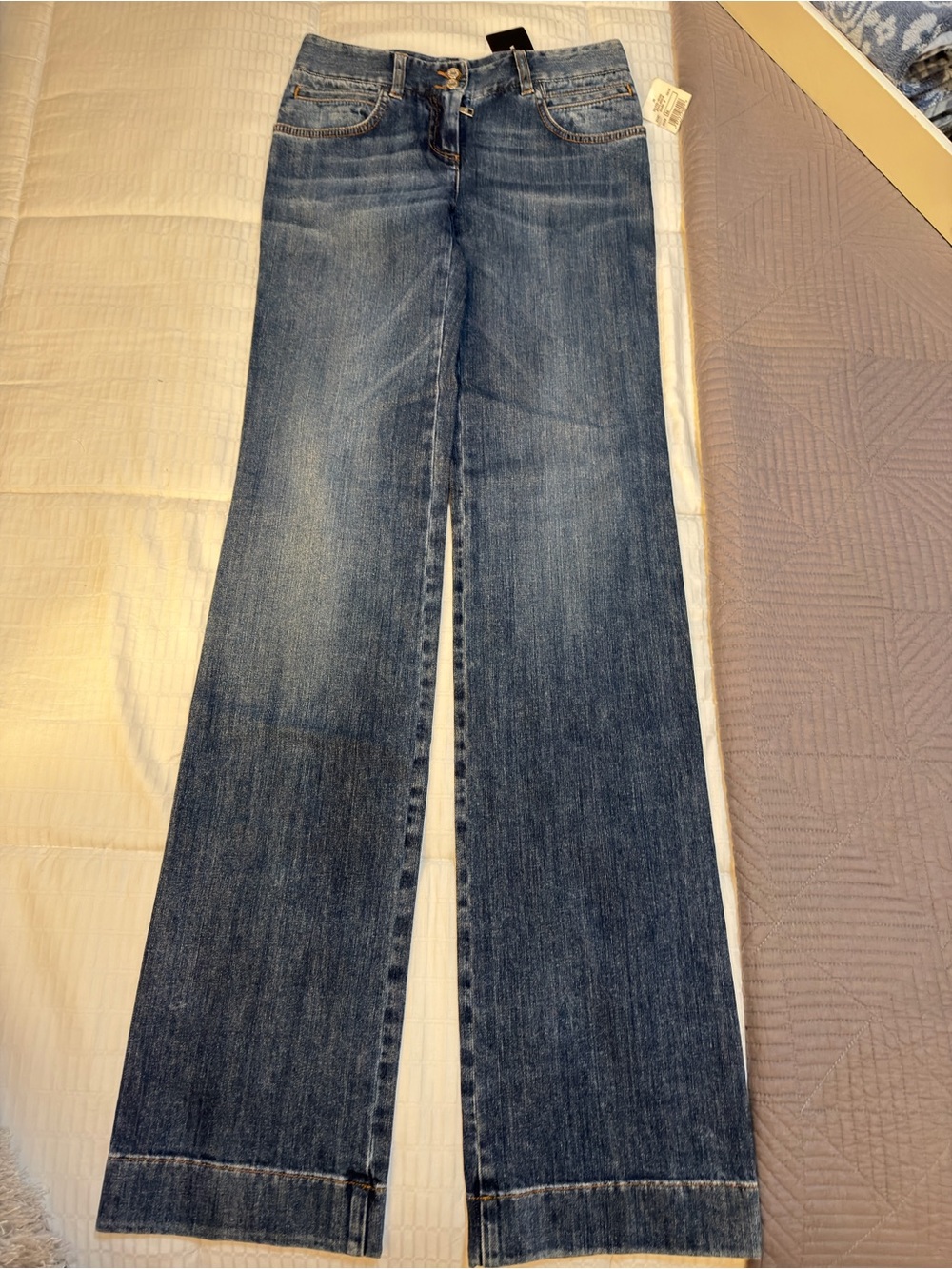 Classic straight leg Women’s Dolce & Gabbana Jeans in Medium Blue